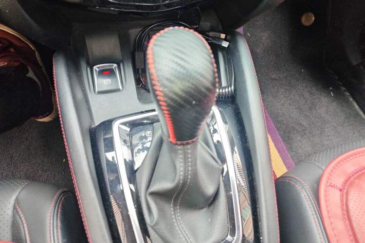 Used Nissan Qashqai 2021 2.0L CVT Luxury Navigation Edition Gear Lever