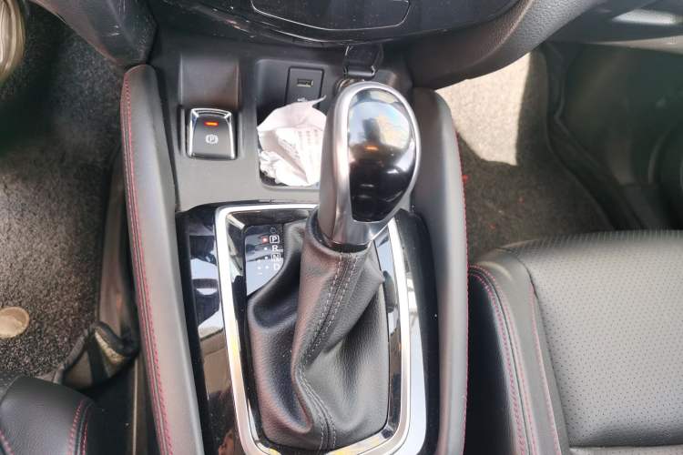 Used Nissan Qashqai 2021 2.0L CVT Luxury Edition Gear Lever