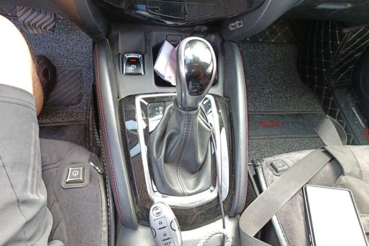 Used Nissan Qashqai 2021 2.0L CVT Luxury Edition Gear Lever