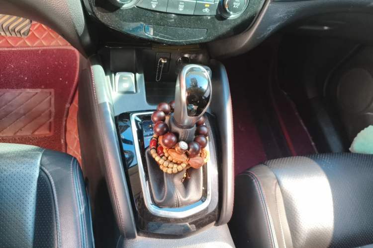 Used Nissan Qashqai 2021 2.0L CVT Luxury Edition Gear Lever