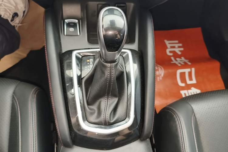 Used Nissan Qashqai 2021 2.0L CVT Luxury Edition Gear Lever