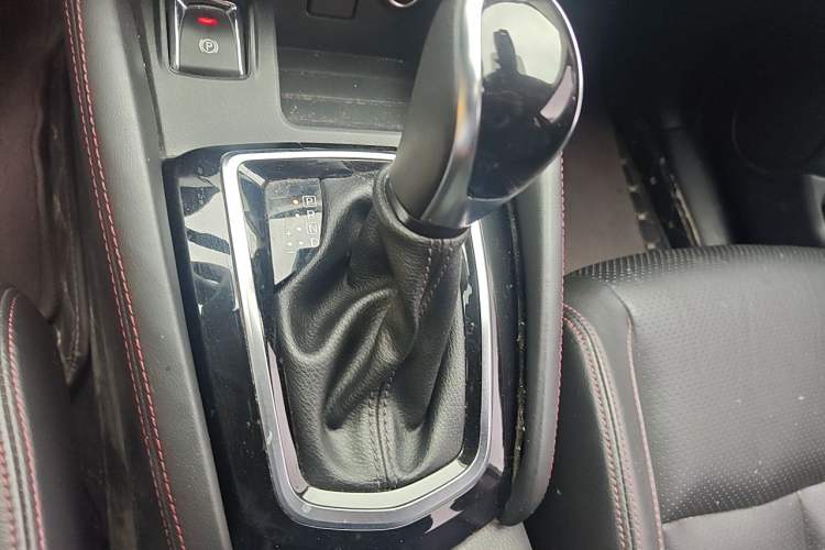 Used Nissan Qashqai 2021 2.0L CVT Luxury Edition Gear Lever