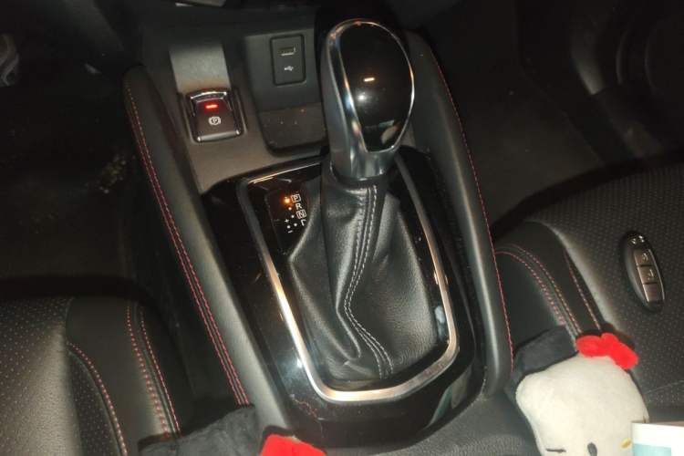 Used Nissan Qashqai 2021 2.0L CVT Luxury Edition Gear Lever