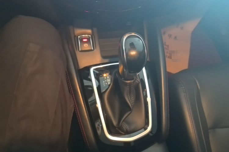 Used Nissan Qashqai 2021 2.0L CVT Luxury Edition Gear Lever
