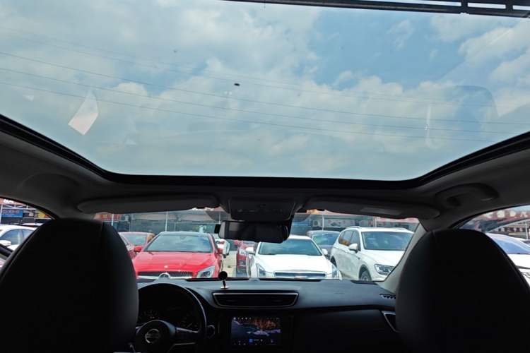Used Nissan Qashqai 2021 2.0L CVT Luxury Edition Headliner