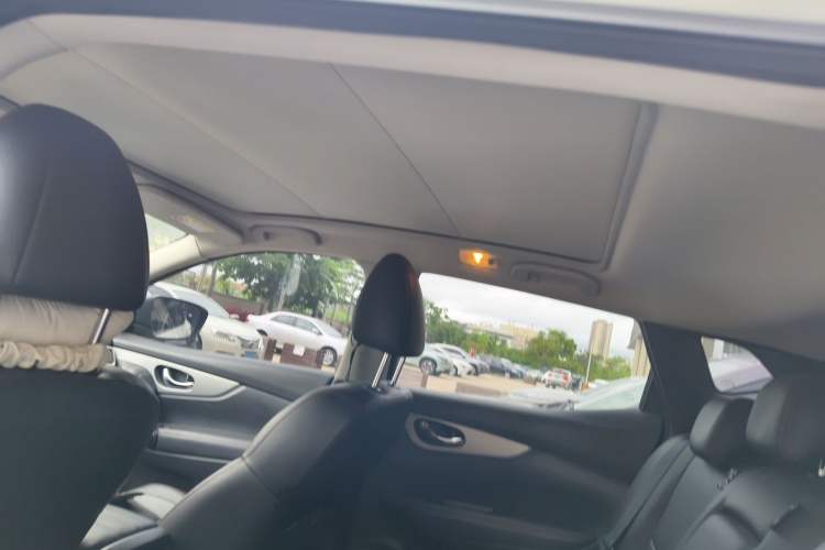 Used Nissan Qashqai 2021 2.0L CVT Luxury Edition Headliner