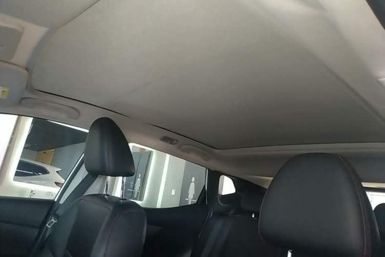 Used Nissan Qashqai 2021 2.0L CVT Luxury Edition Headliner