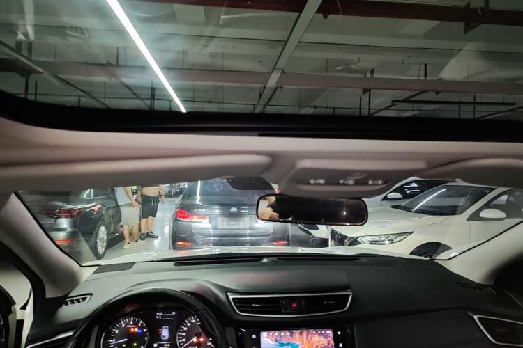 Used Nissan Qashqai 2021 2.0L CVT Luxury Edition Headliner