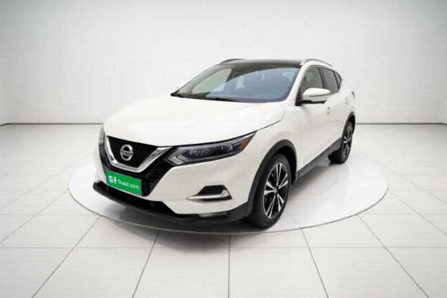 Ojetý Nissan Qashqai 2021 2.0L CVT Luxury Edition