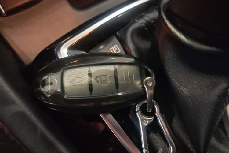 Used Nissan Qashqai 2021 2.0L CVT Luxury Edition Interior 1