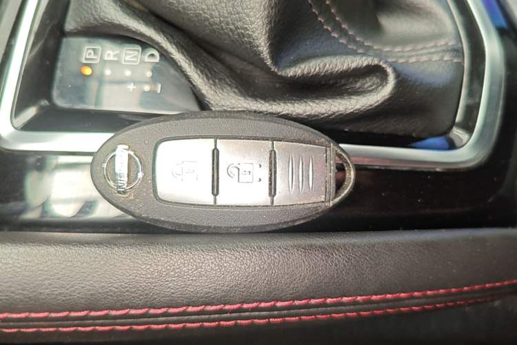 Used Nissan Qashqai 2021 2.0L CVT Luxury Navigation Edition Interior 1