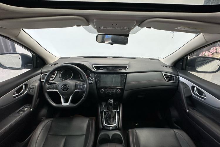 Used Nissan Qashqai 2021 2.0L CVT Luxury Edition Interior 1
