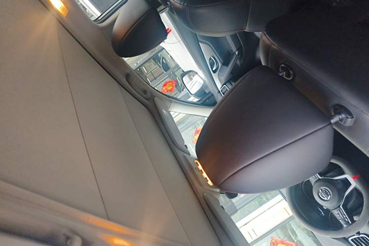 Used Nissan Qashqai 2021 2.0L CVT Luxury Edition Interior 3