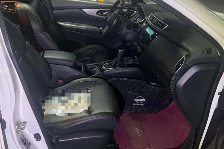 Used Nissan Qashqai 2021 2.0L CVT Luxury Edition Interior 3