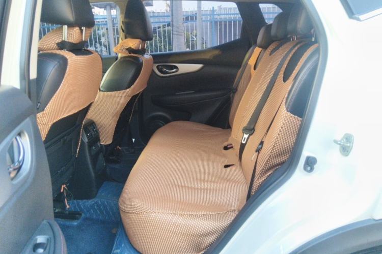 Used Nissan Qashqai 2021 2.0L CVT Luxury Edition Interior 4