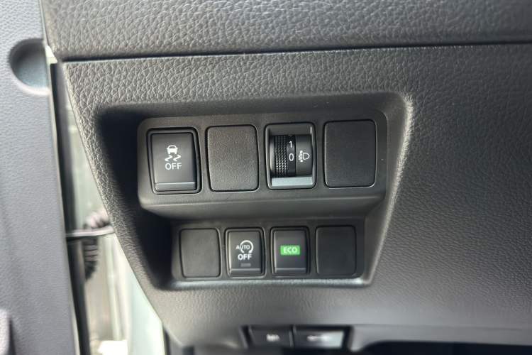 Used Nissan Qashqai 2021 2.0L CVT Smart Enjoyment Version Interior 8