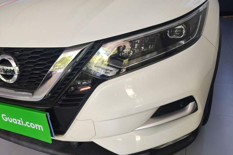 Used Nissan Qashqai 2021 2.0L CVT Luxury Edition Left Front Headlight