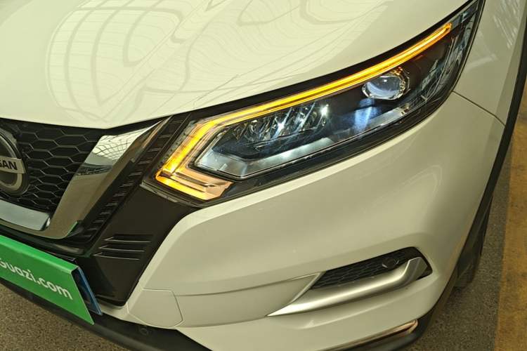 Used Nissan Qashqai 2021 2.0L CVT Luxury Navigation Edition Left Front Headlight