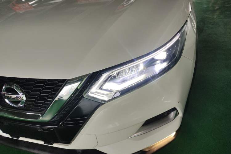 Used Nissan Qashqai 2021 2.0L CVT Luxury Edition Left Front Headlight