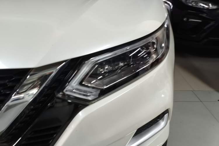 Used Nissan Qashqai 2021 2.0L CVT Luxury Edition Left Front Headlight