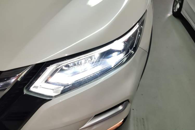 Used Nissan Qashqai 2021 2.0L CVT Luxury Edition Left Front Headlight