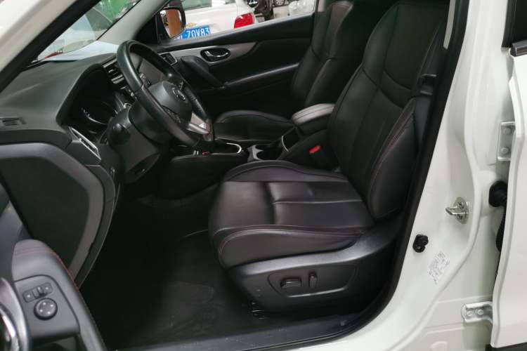 Used Nissan Qashqai 2021 2.0L CVT Luxury Edition Left Front Seat