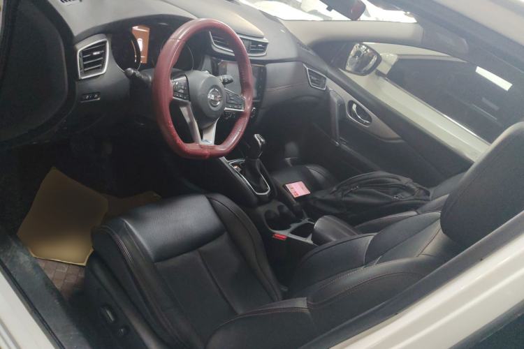 Used Nissan Qashqai 2021 2.0L CVT Luxury Edition Left Front Seat