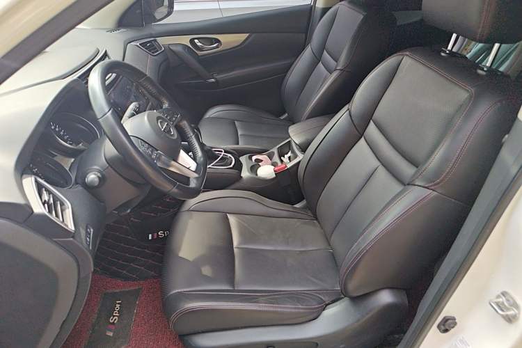 Used Nissan Qashqai 2021 2.0L CVT Luxury Edition Left Front Seat