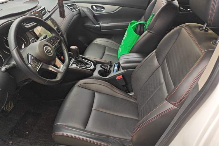 Used Nissan Qashqai 2021 2.0L CVT Luxury Edition Left Front Seat