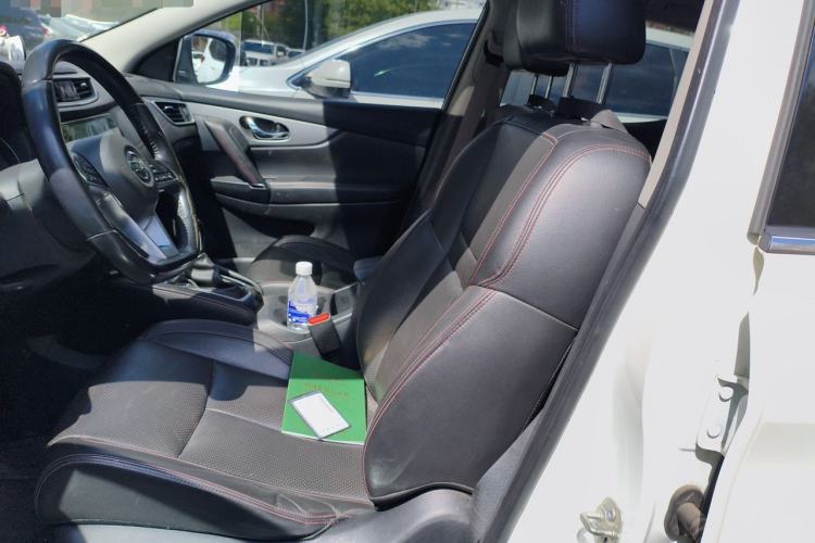 Used Nissan Qashqai 2021 2.0L CVT Luxury Edition Left Front Seat