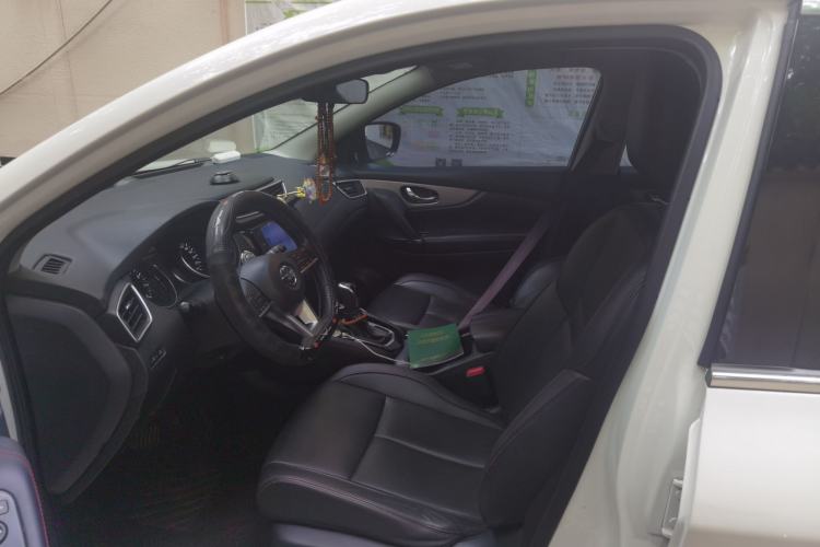 Used Nissan Qashqai 2021 2.0L CVT Luxury Edition Left Front Seat