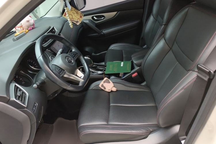 Used Nissan Qashqai 2021 2.0L CVT Luxury Edition Left Front Seat
