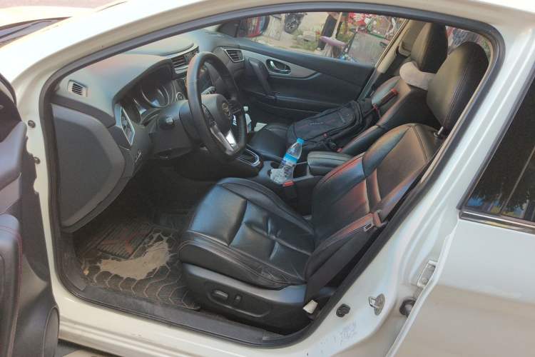 Used Nissan Qashqai 2021 2.0L CVT Luxury Edition Left Front Seat
