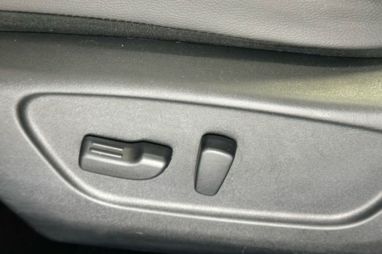 Used Nissan Qashqai 2021 2.0L CVT Luxury Edition Left Front Seat