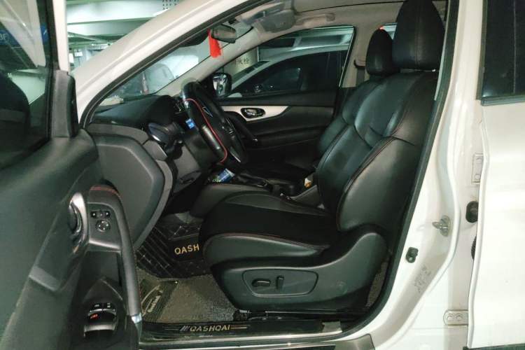 Used Nissan Qashqai 2021 2.0L CVT Luxury Edition Left Front Seat