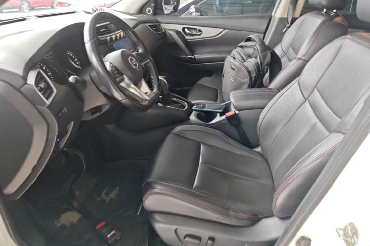 Used Nissan Qashqai 2021 2.0L CVT Luxury Edition Left Front Seat