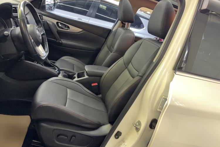 Used Nissan Qashqai 2021 2.0L CVT Luxury Edition Left Front Seat