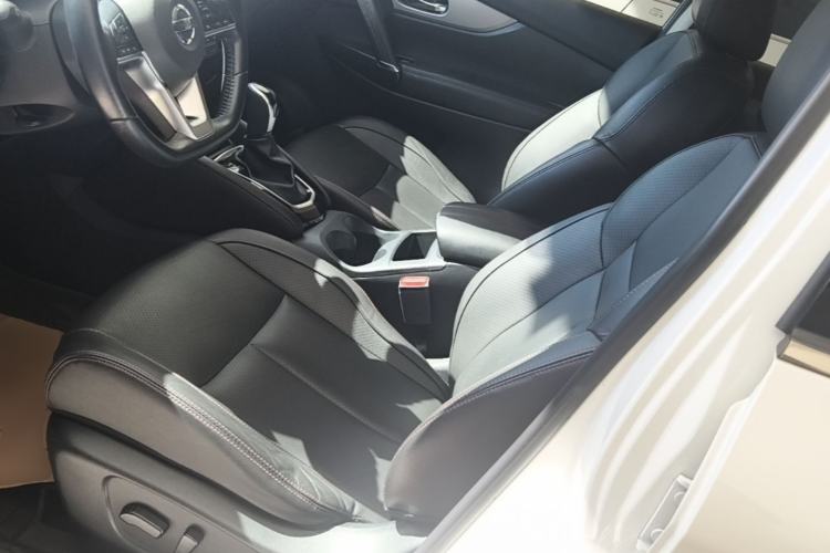 Used Nissan Qashqai 2021 2.0L CVT Luxury Edition Left Front Seat