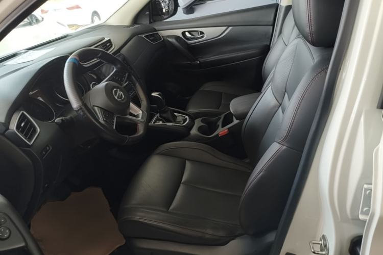 Used Nissan Qashqai 2021 2.0L CVT Luxury Edition Left Front Seat