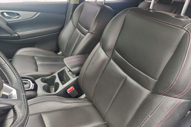 Used Nissan Qashqai 2021 2.0L CVT Luxury Edition Left Front Seat
