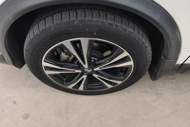 Used Nissan Qashqai 2021 2.0L CVT Luxury Edition Left Front Wheel Hub