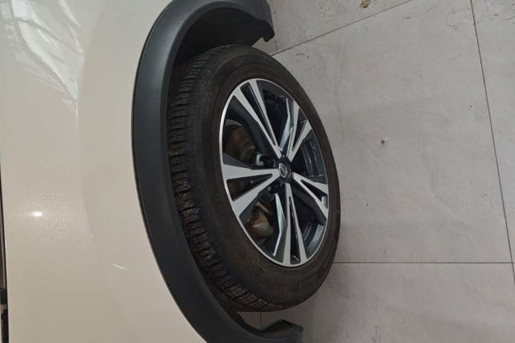 Used Nissan Qashqai 2021 2.0L CVT Luxury Edition Left Front Wheel Hub