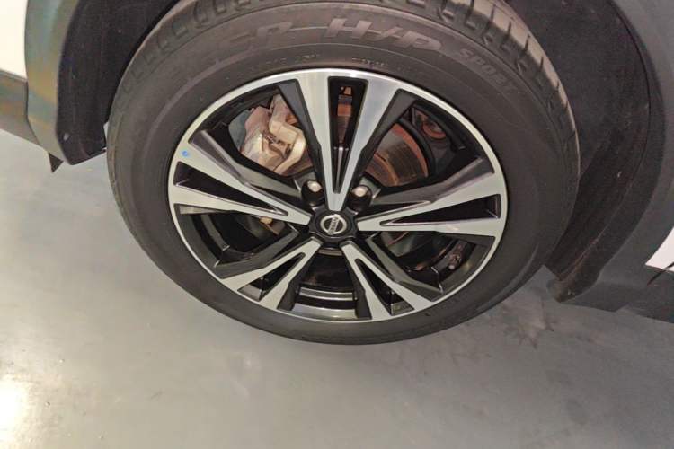 Used Nissan Qashqai 2021 2.0L CVT Luxury Edition Left Front Wheel Hub
