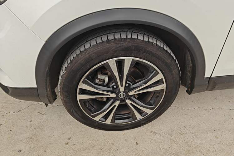 Used Nissan Qashqai 2021 2.0L CVT Luxury Edition Left Front Wheel Hub