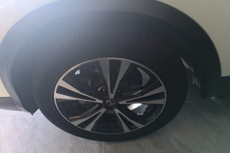 Used Nissan Qashqai 2021 2.0L CVT Luxury Edition Left Front Wheel Hub
