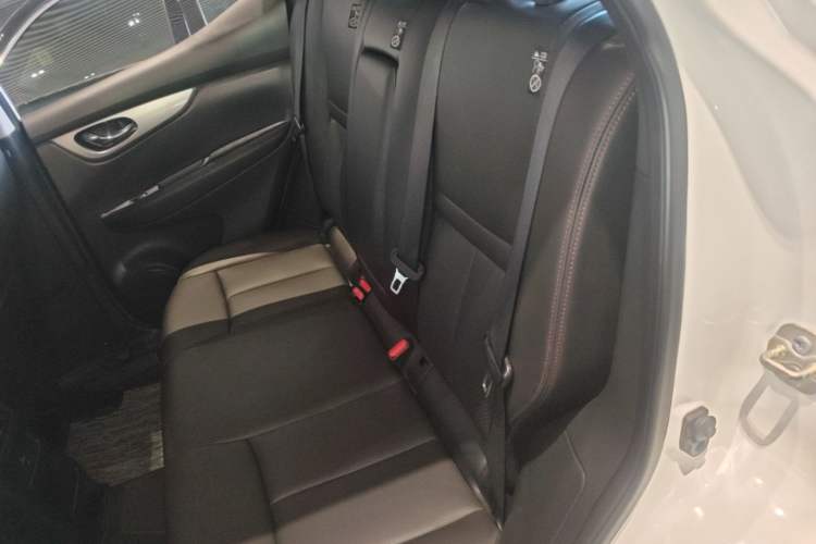 Used Nissan Qashqai 2021 2.0L CVT Luxury Edition Left Rear Seat