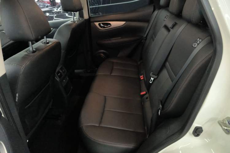 Used Nissan Qashqai 2021 2.0L CVT Luxury Edition Left Rear Seat