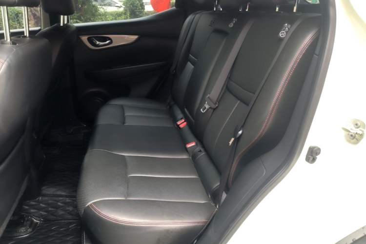 Used Nissan Qashqai 2021 2.0L CVT Luxury Edition Left Rear Seat