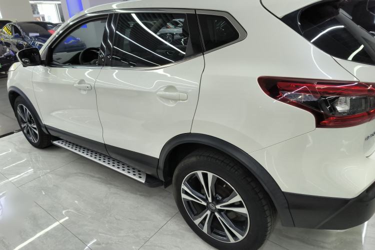 Used Nissan Qashqai 2021 2.0L CVT Luxury Edition Left Side