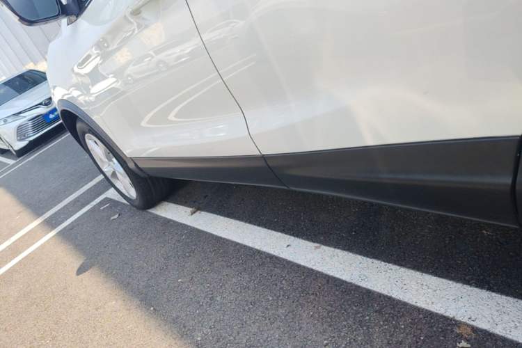 Used Nissan Qashqai 2021 2.0L CVT Smart Enjoyment Version Left Side Sill